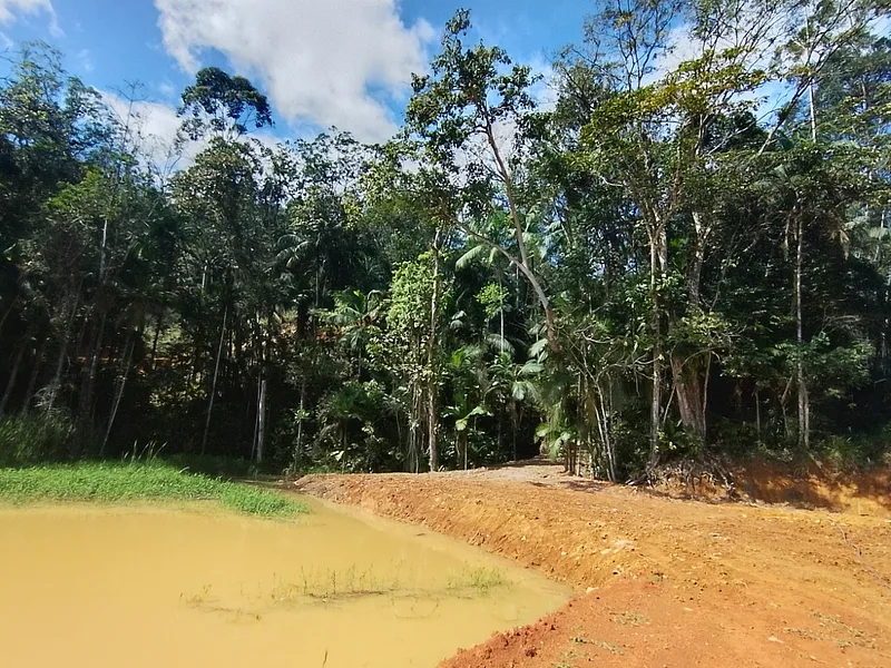 Seu Refúgio rural com 3.200m² – Lagoa + Nascente – Ilhota/SC – Braço do Baú